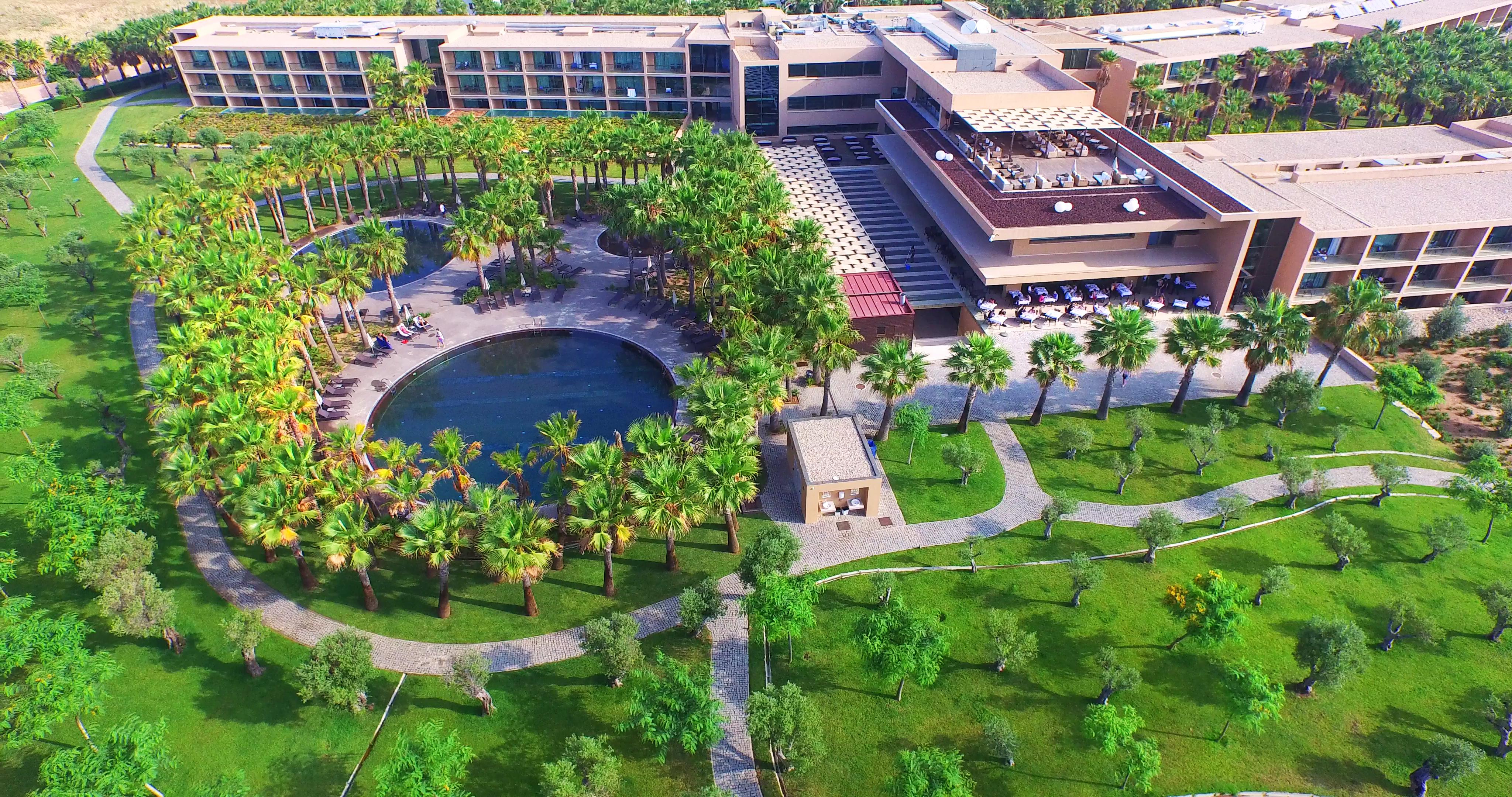Kimpton Atlantico Algarve By Ihg Ξενοδοχείο Αλμπουφέιρα Εξωτερικό φωτογραφία The hotel's main building
