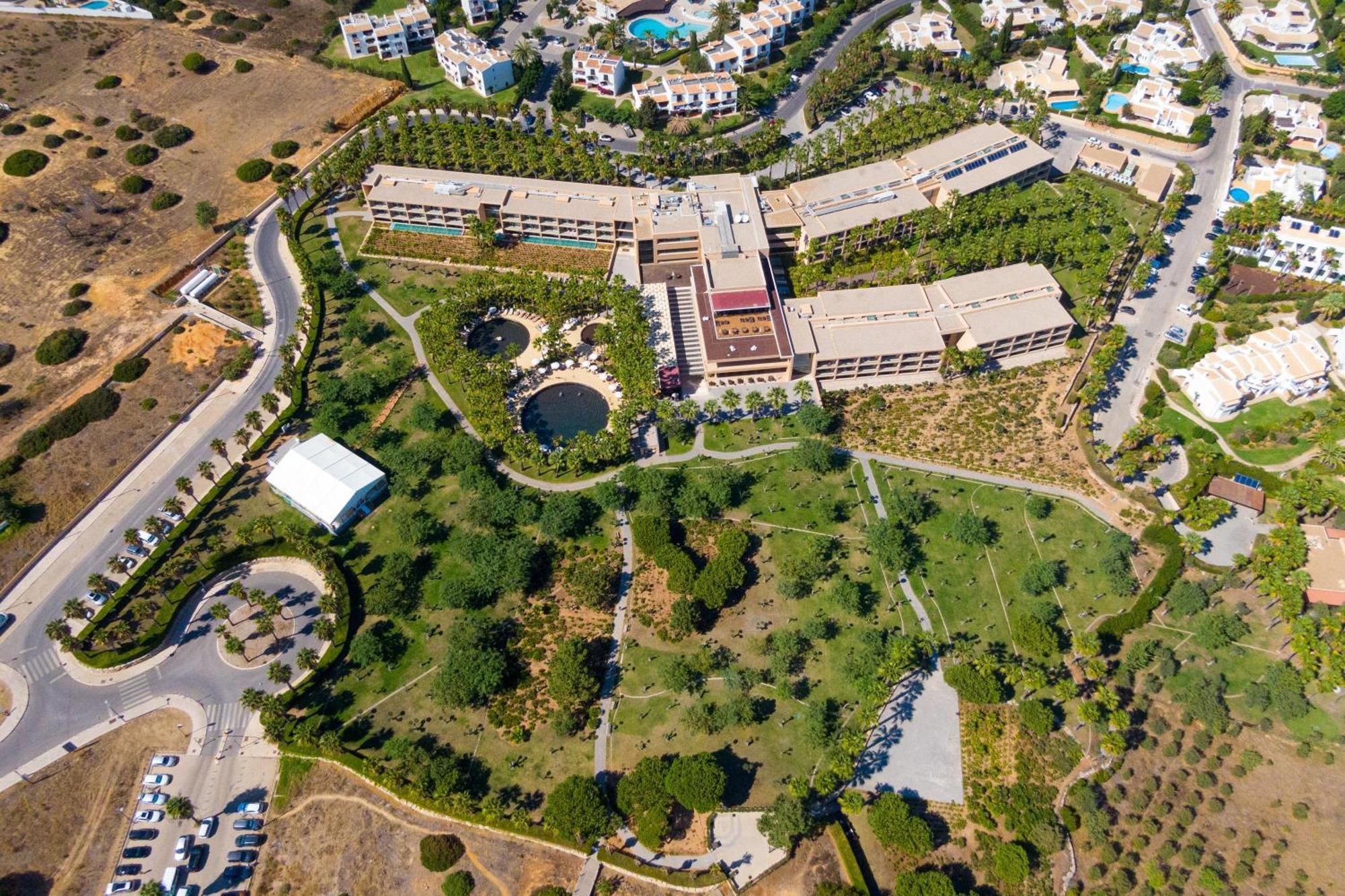 Kimpton Atlantico Algarve By Ihg Ξενοδοχείο Αλμπουφέιρα Εξωτερικό φωτογραφία Aerial view of the hotel